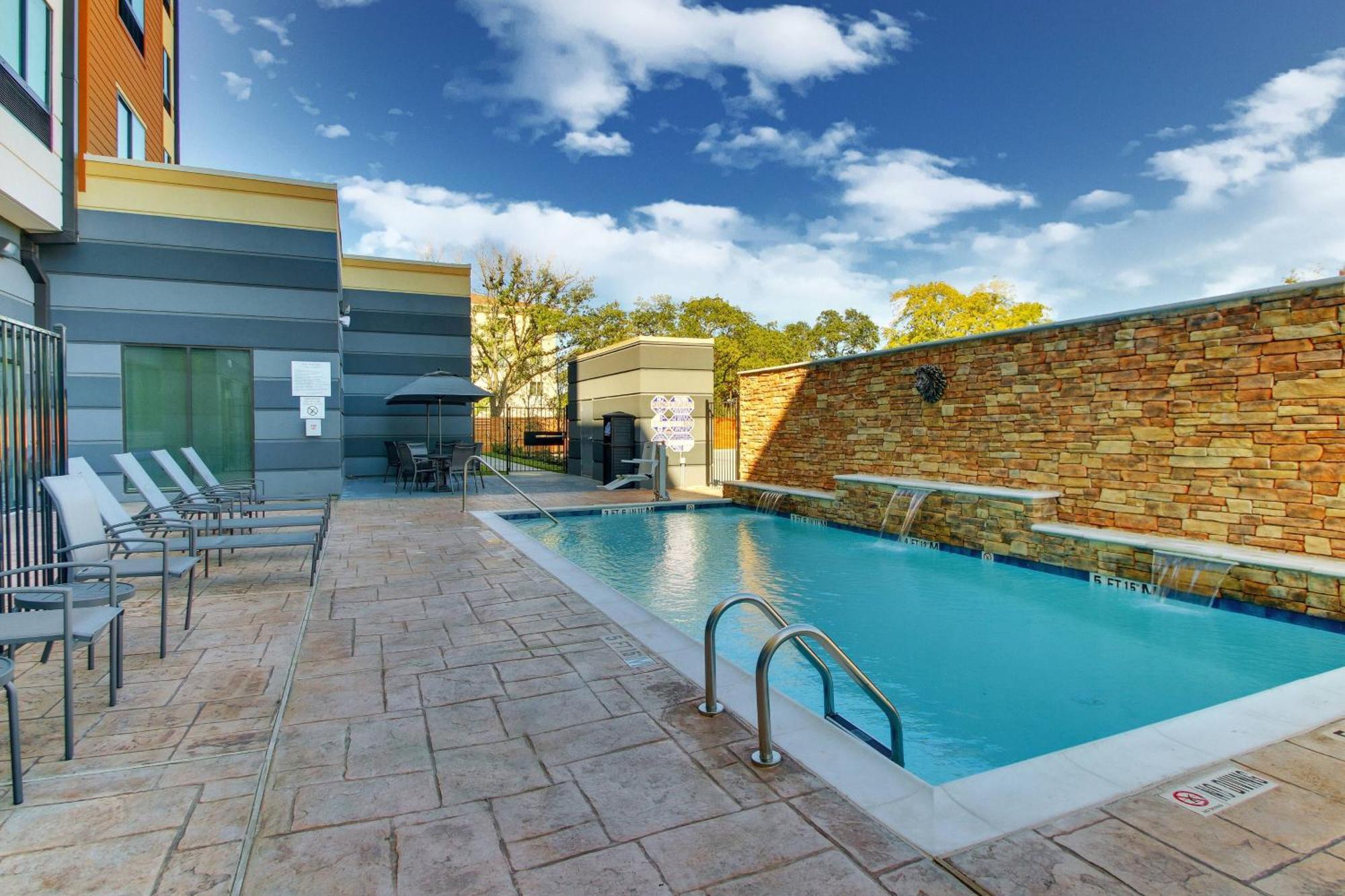 Fairfield Inn And Suites By Marriott Houston Brookhollow Exteriör bild